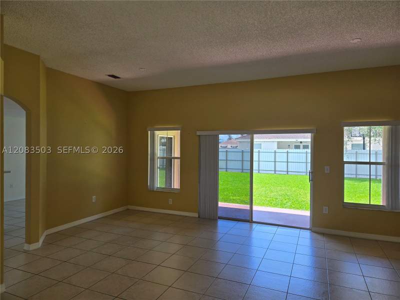 3 bedroom SingleFamilyResidence at 14246 SW 162nd St, Laguna Ponds Sec I, Miami — photo 5
