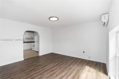 16860 NE 3rd Ct, North Miami Beach FL - photo 13 of 43