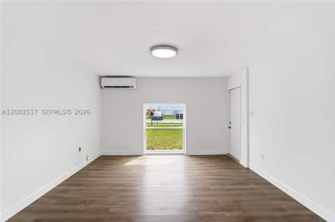 16860 NE 3rd Ct, North Miami Beach FL - photo 14 of 43