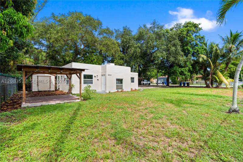 3 bedroom SingleFamilyResidence at 16860 NE 3rd Ct, Fulfordale, North Miami Beach — photo 4
