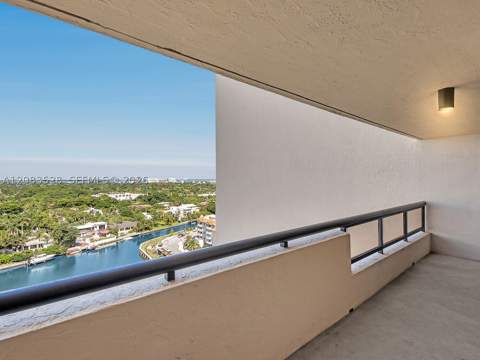 2555 Collins Ave 1604, Miami Beach FL - photo 12 of 31