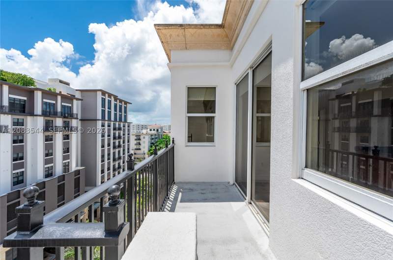 2 bedroom Condominium at 4100 Salzedo St 919, One Village Place Condo, Coral Gables — photo 3