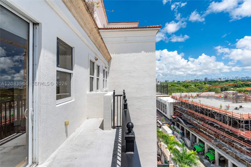 2 bedroom Condominium at 4100 Salzedo St 919, One Village Place Condo, Coral Gables — photo 4