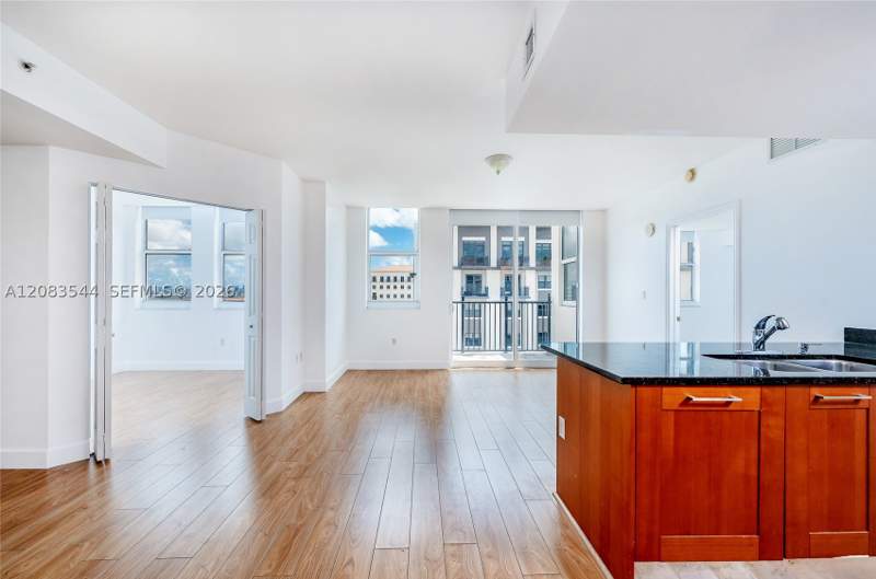 2 bedroom Condominium at 4100 Salzedo St 919, One Village Place Condo, Coral Gables — photo 5