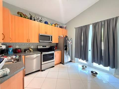 2240 NE 37th Rd, Homestead FL - photo 15 of 52