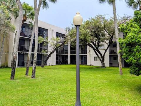 8075 SW 107th Ave 123, Miami FL - photo 11 of 13