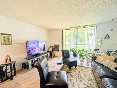 8075 SW 107th Ave 123, Miami FL - photo 6 of 13