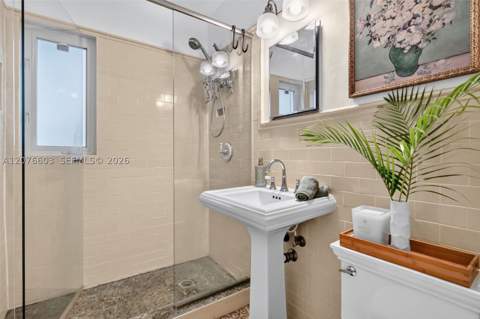 704 NE 88th St, Miami FL - photo 18 of 30