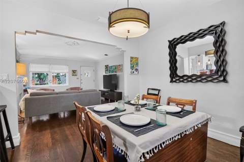 704 NE 88th St, Miami FL - photo 8 of 30