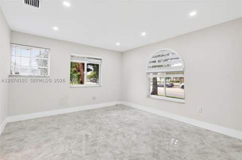 3197 W 79th Pl, Hialeah FL - photo 9 of 33