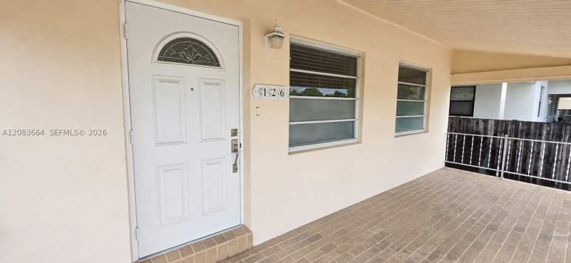 3 bedroom SingleFamilyResidence at 126 W 35th St, Bradley Heights, Hialeah — photo 2