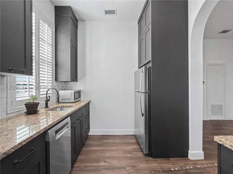 111 Edgewater Dr 3B, Coral Gables FL - photo 7 of 15
