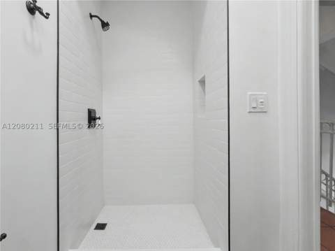 111 Edgewater Dr 3B, Coral Gables FL - photo 9 of 15