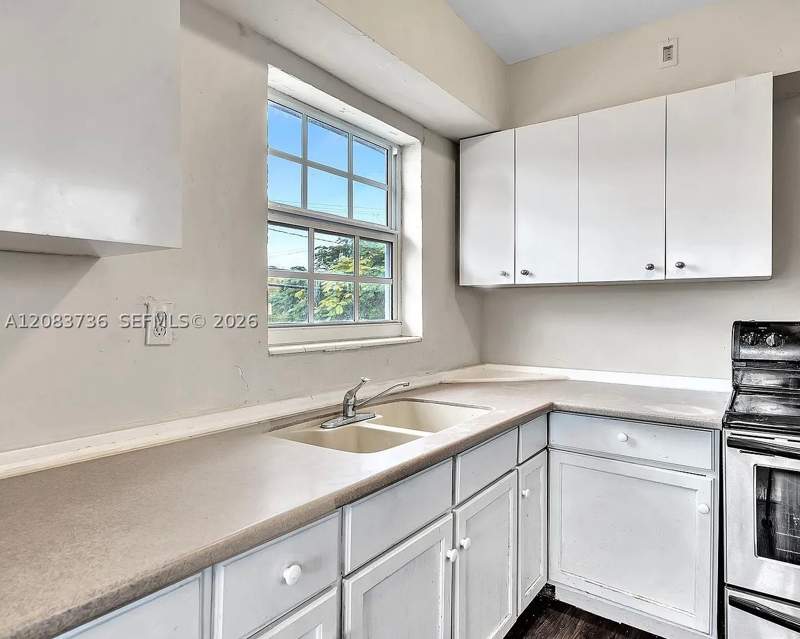 2 bedroom Condominium at 1451 NE 170th St 201A, Colonial Court Condo Bldg, North Miami Beach — photo 4