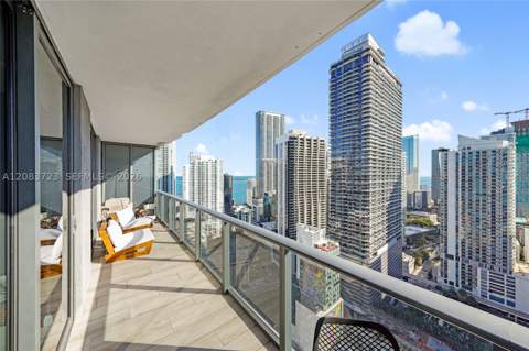 45 SW 9th St 3405, Miami FL - photo 19 of 32