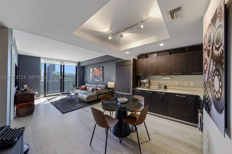 1 bedroom Condominium at 45 SW 9th St 3405, Brickell Heights East Con, Miami — photo 2