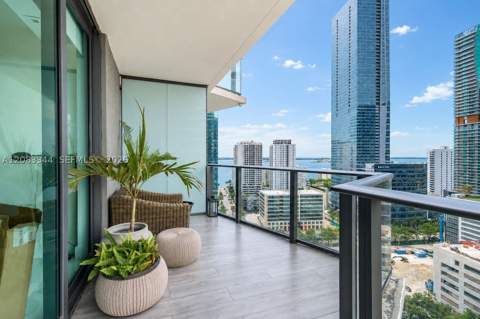 1300 S Miami Ave 2006, Miami FL - photo 20 of 33