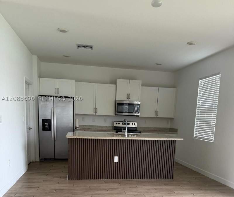4 bedroom SingleFamilyResidence at 13219 SW 270th Ter, Lucky Start At Sunrise Es, Homestead — photo 5