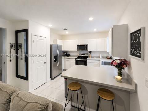 489 NE 4th St, Florida City FL - photo 11 of 37