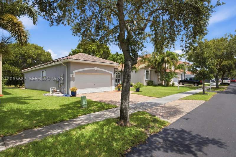 3 bedroom SingleFamilyResidence at 1920 SE 17th Ave, Keys Landing, Homestead — photo 2