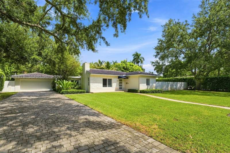 3 bedroom SingleFamilyResidence at 5763 SW 51st St, Biltmore Heights Red Rd A, Miami — photo 2