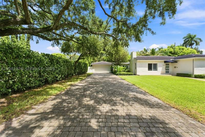 3 bedroom SingleFamilyResidence at 5763 SW 51st St, Biltmore Heights Red Rd A, Miami — photo 3