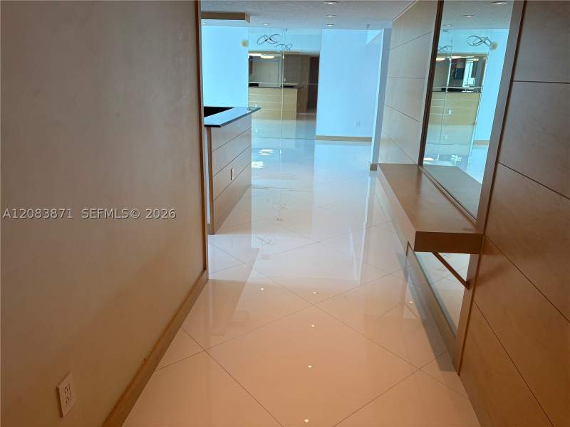 3 bedroom Condominium at 1800 N Bayshore Dr 3601, 1800 Club Condo, Miami — photo 3