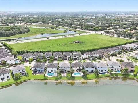 15603 NW 88th Ave, Miami Lakes FL - photo 23 of 33