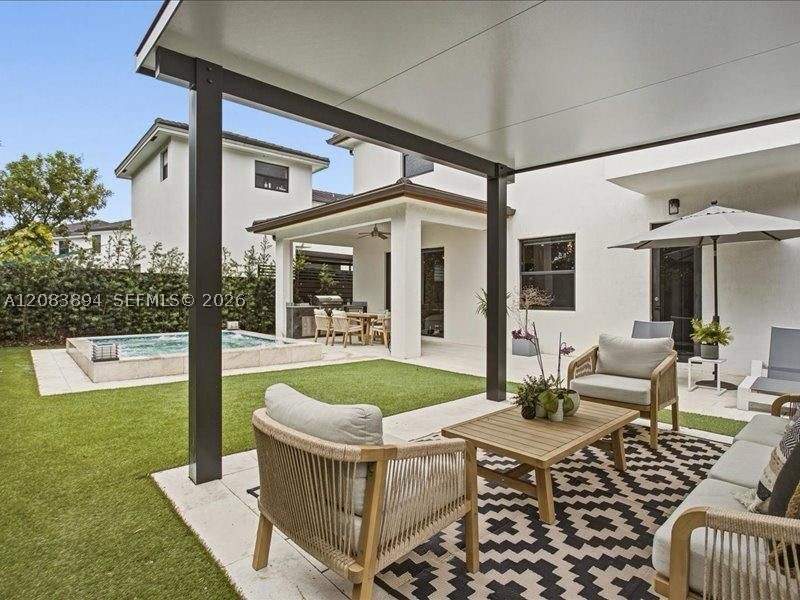4 bedroom SingleFamilyResidence at 15603 NW 88th Ave, Dunnwoody Lake, Miami Lakes — photo 4