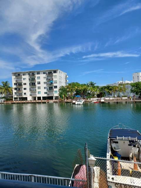 8001 N Crespi Boulevard 2C, Miami Beach FL - photo 6 of 24
