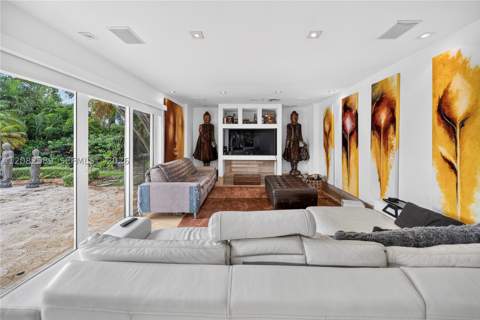9448 NW 54th Doral Cir Ln, Doral FL - photo 19 of 50