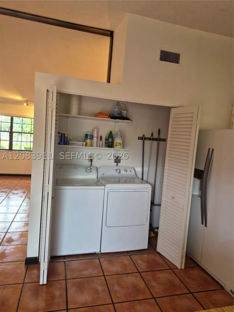 8433 SW 147th Pl, Miami FL - photo 8 of 19