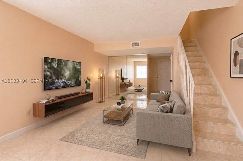 2 bedroom Condominium at 4125 W 11th Ln 52, Oasis En Mango Hill Condo, Hialeah — photo 4