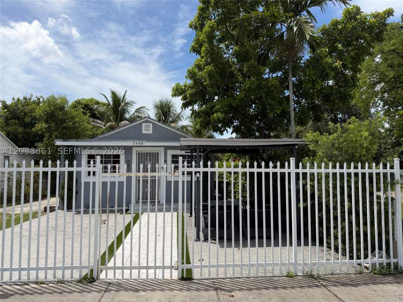 3 bedroom SingleFamilyResidence at 2440 NW 57th St, Syrola Pines, Miami — photo 2