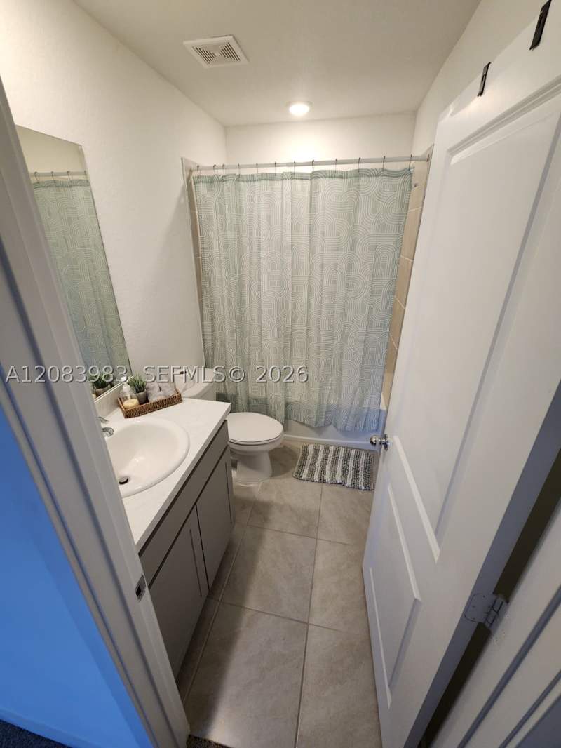 3 bedroom Townhouse at 326 NE 1st Dr, Florida City Park Rev, Florida City — photo 3
