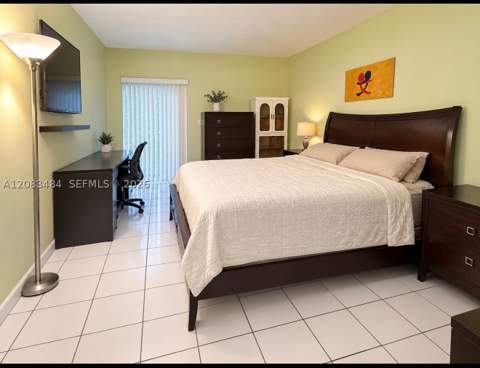 9631 SW 77 Av 101 C, Miami FL - photo 10 of 18
