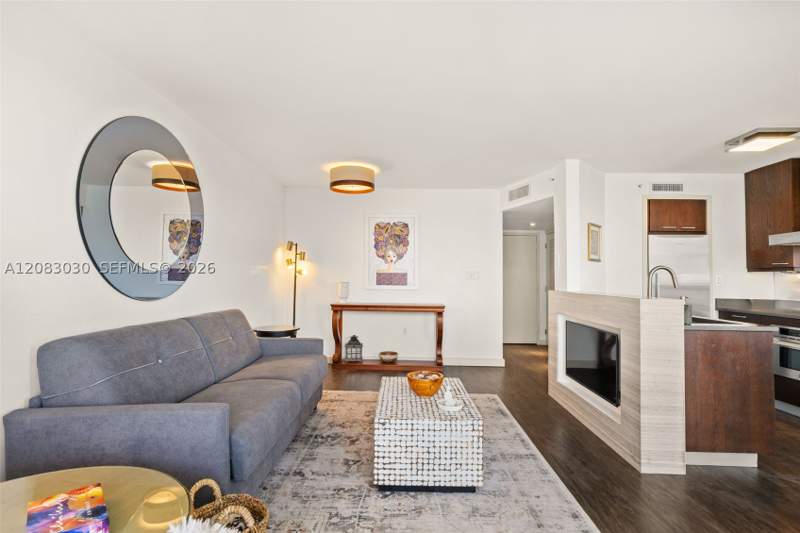 1 bedroom Condominium at 1688 West Ave 806, West Bay Plaza Condo, Miami Beach — photo 3