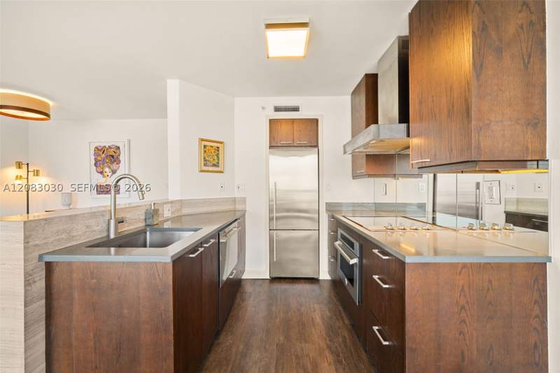 1 bedroom Condominium at 1688 West Ave 806, West Bay Plaza Condo, Miami Beach — photo 4