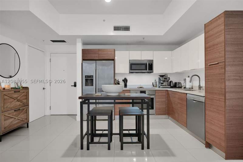 1 bedroom Condominium at 1010 SW 2nd Ave 2005, Brickell Ten Condo, Miami — photo 4