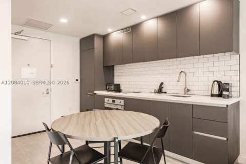 227 NE 2nd St 3001, Miami FL - photo 10 of 32