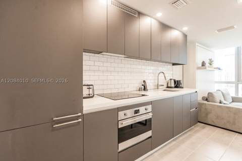 227 NE 2nd St 3001, Miami FL - photo 8 of 32