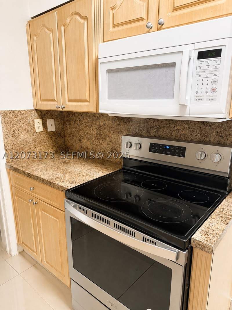 3 bedroom Townhouse at 11221 SW 33rd Cir Pl, Karlan Townhouses Sub, Miami — photo 4