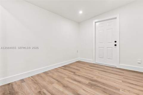 4795 E 8th Ct, Hialeah FL - photo 16 of 27