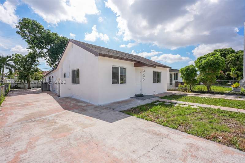 5 bedroom SingleFamilyResidence at 4795 E 8th Ct, Ingleside Park Rev, Hialeah — photo 3