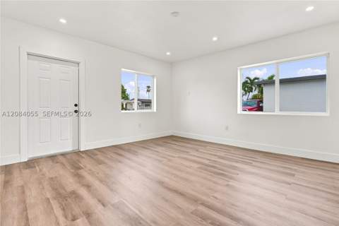 4795 E 8th Ct, Hialeah FL - photo 6 of 27
