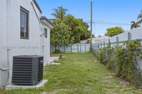 1260 NE 155th St, North Miami Beach FL - photo 11 of 37