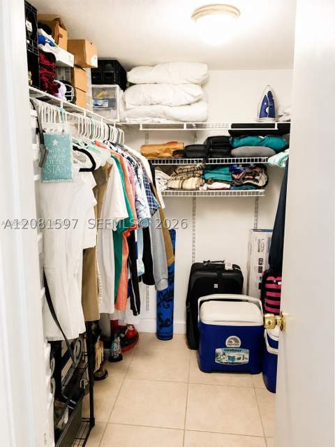 10090 NW 80th Ct 1561, Hialeah Gardens FL - photo 9 of 10