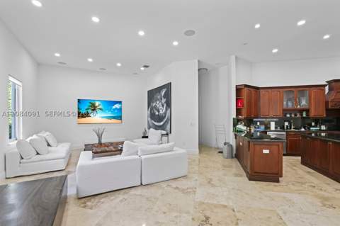 8095 SW 187th St, Cutler Bay FL - photo 10 of 39