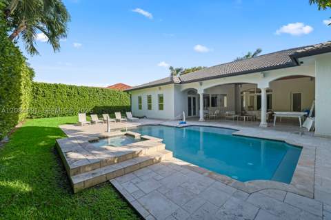 8095 SW 187th St, Cutler Bay FL - photo 8 of 39