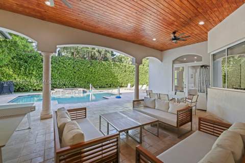 8095 SW 187th St, Cutler Bay FL - photo 9 of 39